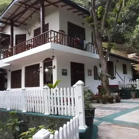 Villa25 Homestay Free Pick Up From The Centre キャンディー エクステリア 写真