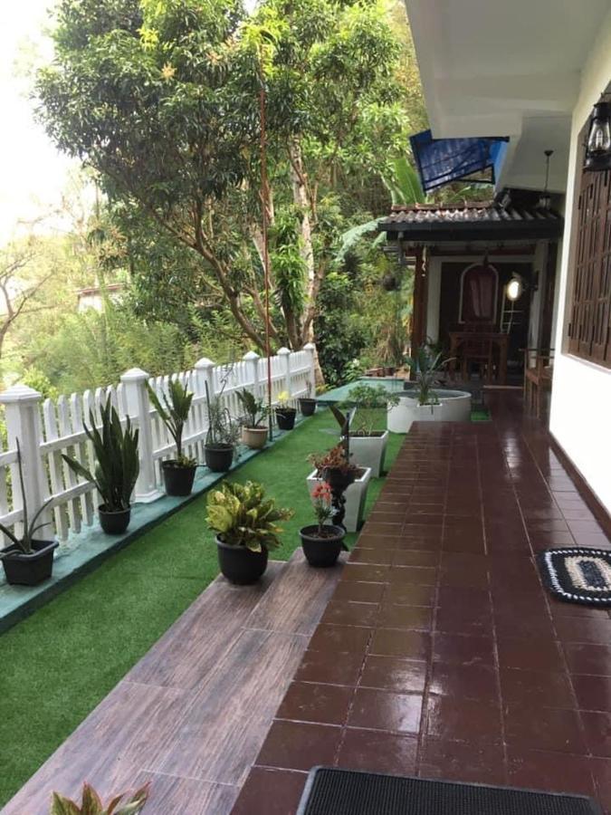 Villa25 Homestay Free Pick Up From The Centre キャンディー エクステリア 写真