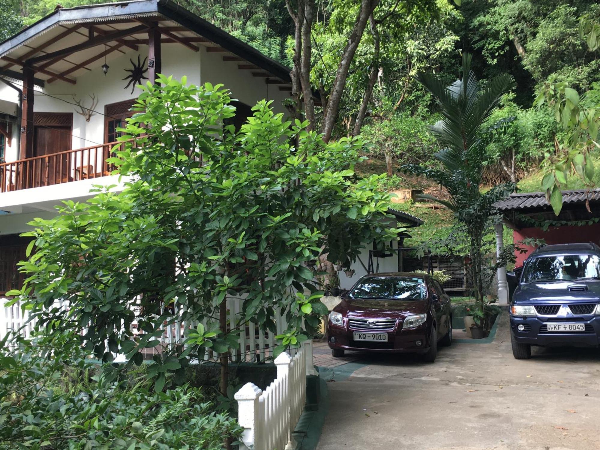 Villa25 Homestay Free Pick Up From The Centre キャンディー エクステリア 写真