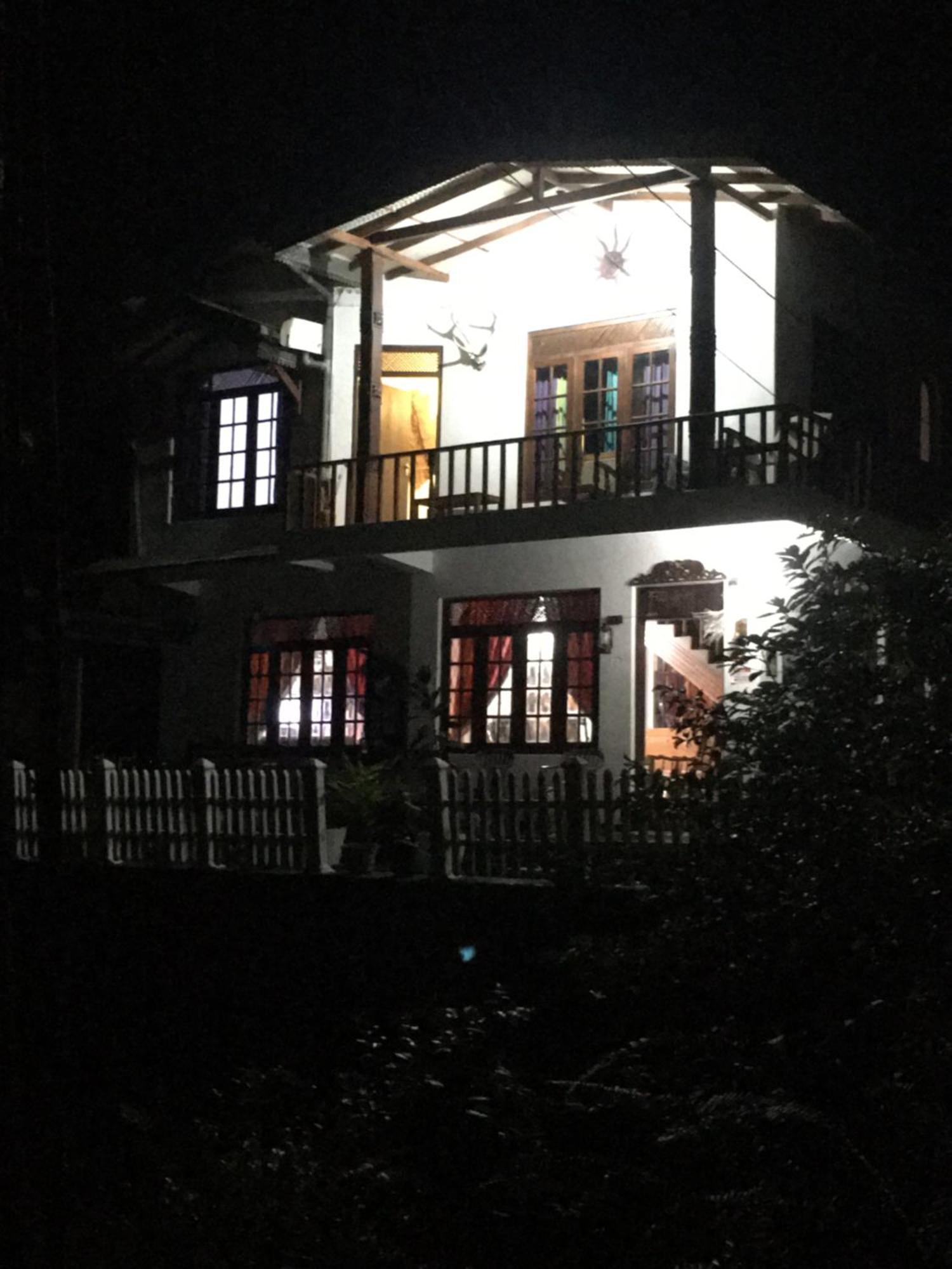 Villa25 Homestay Free Pick Up From The Centre キャンディー エクステリア 写真