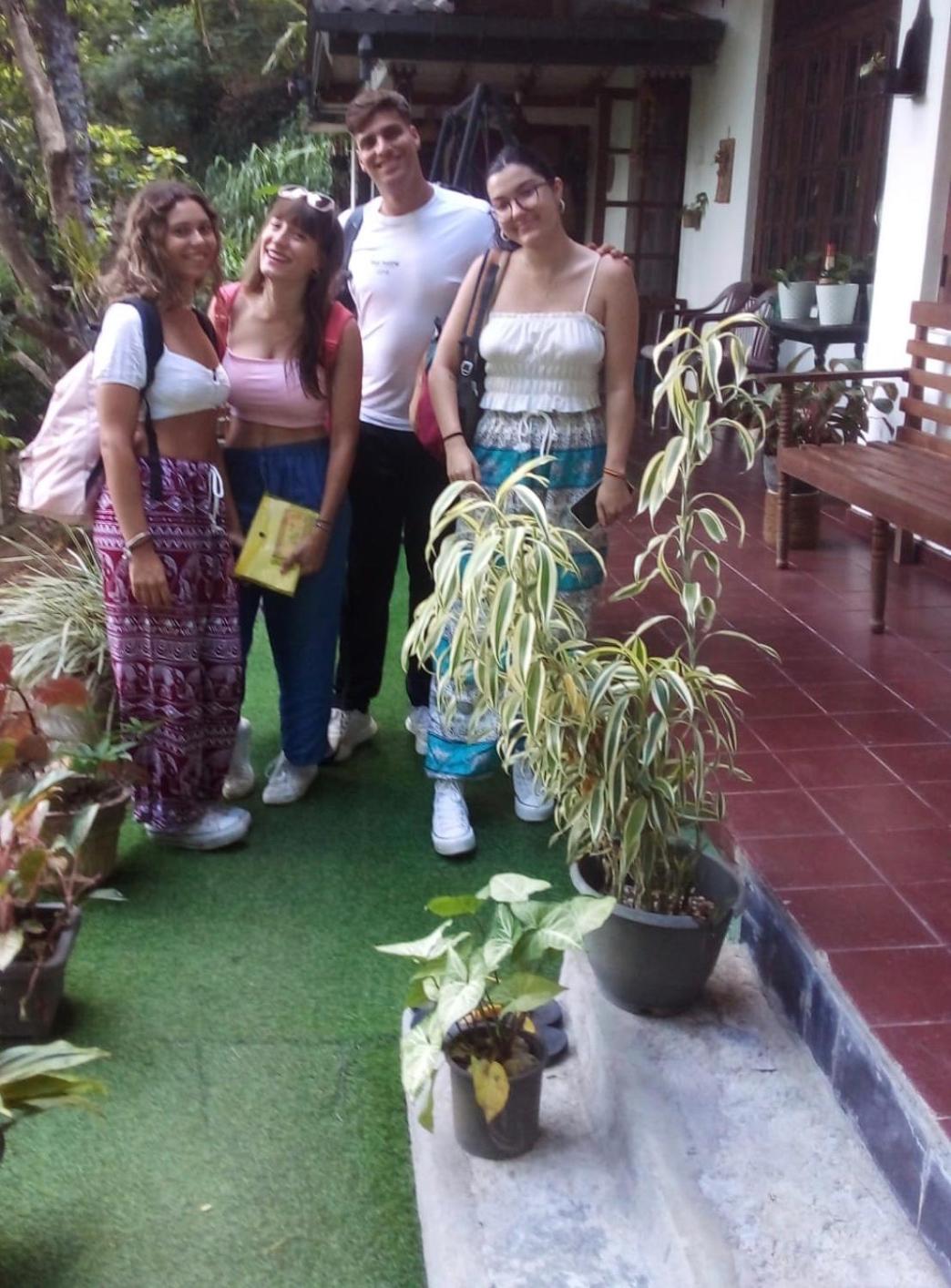 Villa25 Homestay Free Pick Up From The Centre キャンディー エクステリア 写真